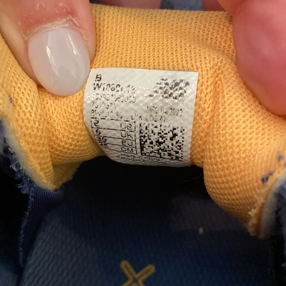 new balance 1080 - Picture 2 of 3